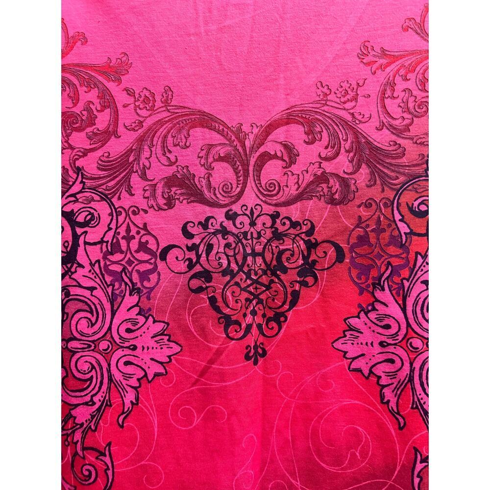 APPROPRIATE BEHAVIOR Red Pink swirl all over print v neck tee NWT Plus sz 1X - Picture 6 of 6